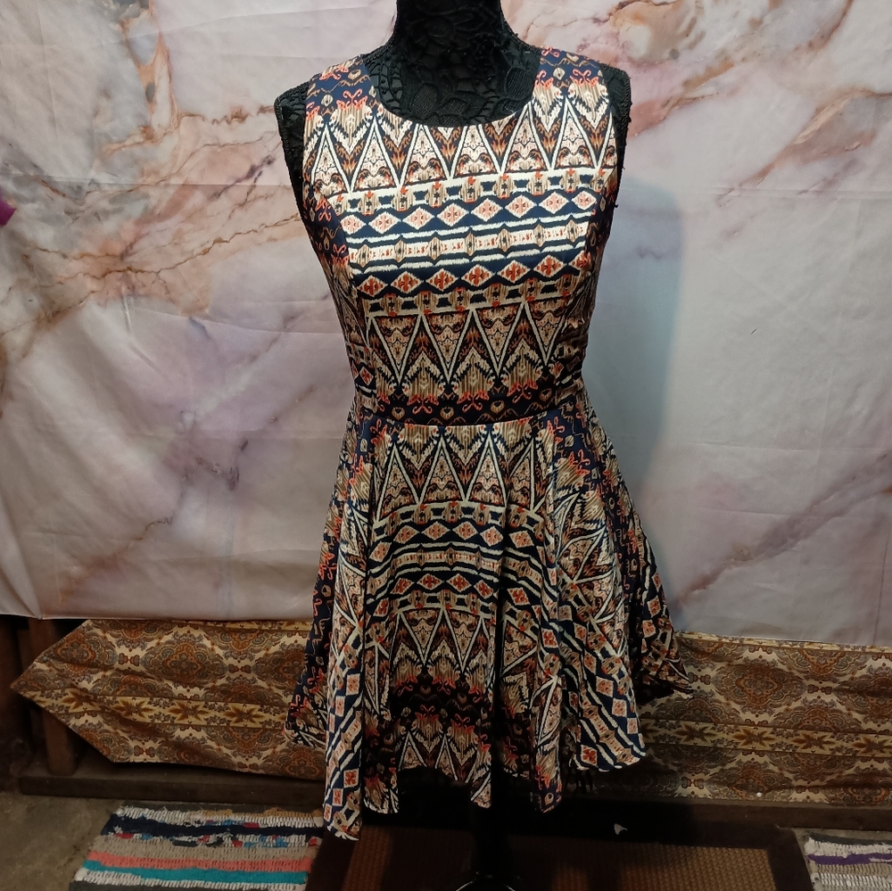 NWT Sans Souci Geometric Patterned Sleeveless Dress